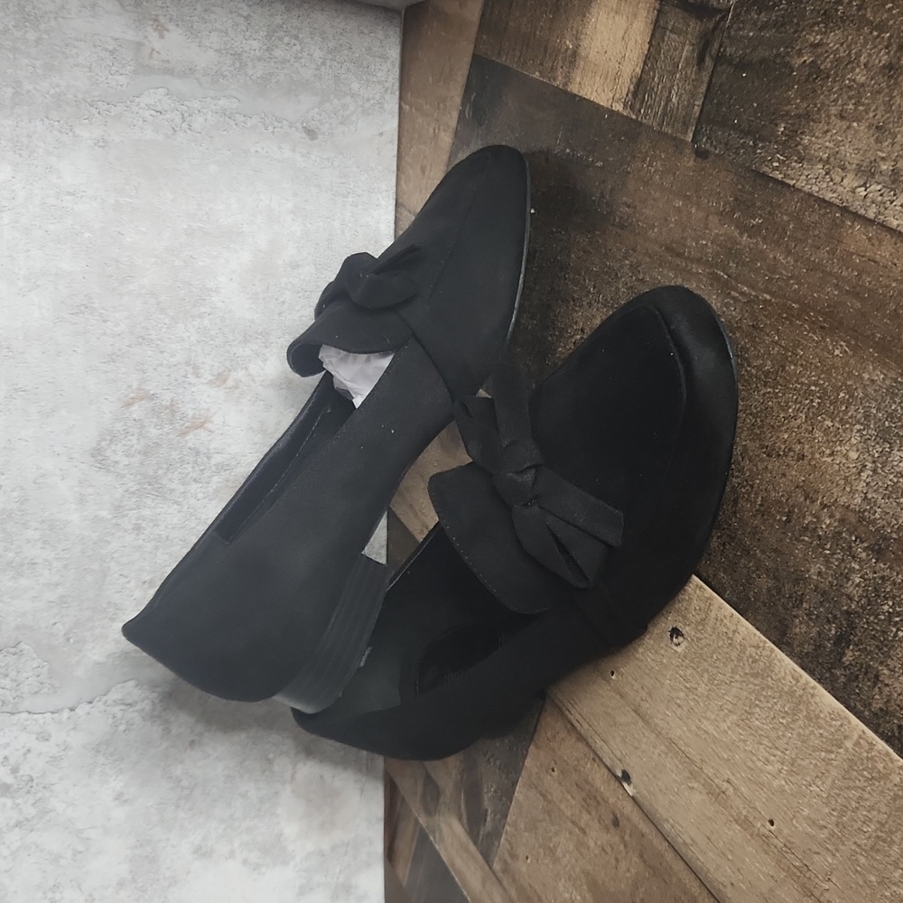 Mushrooms 8M Black Faux Suede Bow Detail Low Heel Slip On Loafers Shoes